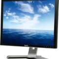 Dell 2007FPB 20.1" 1600 x 1200 16 ms 60 Hz LCD Monitor